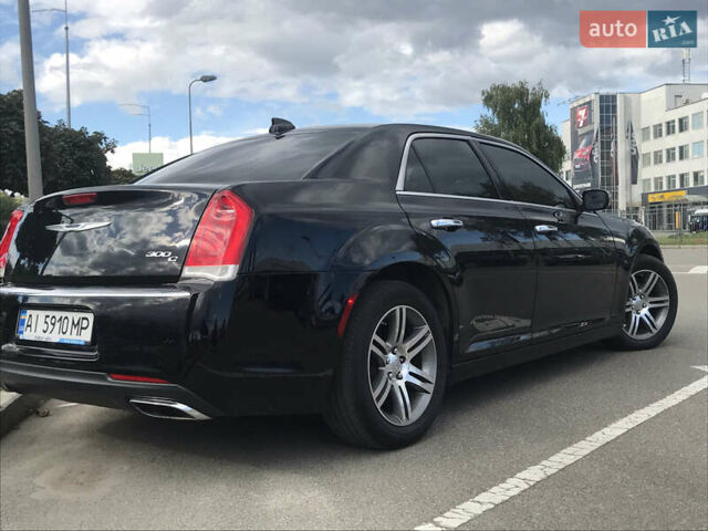 Чорний Крайслер 300C, об'ємом двигуна 3.6 л та пробігом 146 тис. км за 16500 $, фото 4 на Automoto.ua