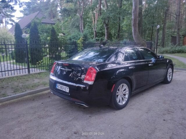 Черный Крайслер 300C, объемом двигателя 3.6 л и пробегом 144 тыс. км за 16500 $, фото 2 на Automoto.ua