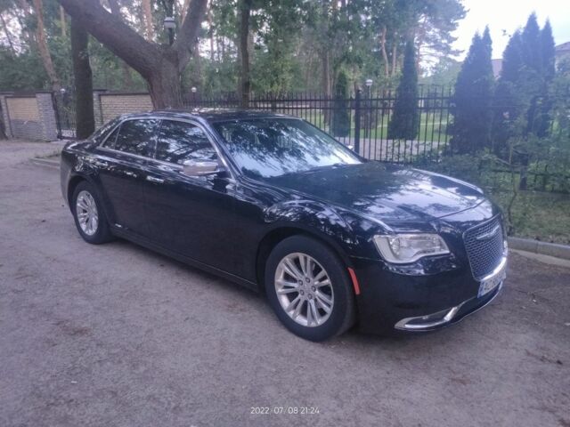 Черный Крайслер 300C, объемом двигателя 3.6 л и пробегом 144 тыс. км за 16500 $, фото 1 на Automoto.ua