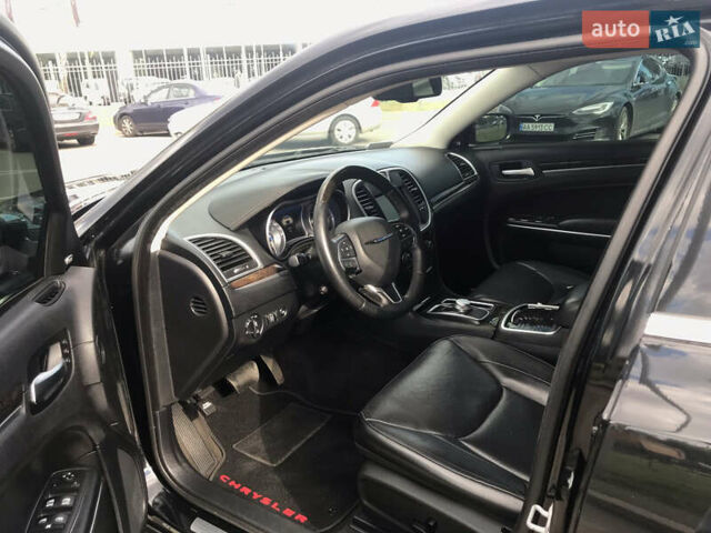 Чорний Крайслер 300C, об'ємом двигуна 3.6 л та пробігом 146 тис. км за 16500 $, фото 5 на Automoto.ua