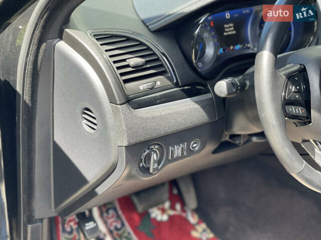 Чорний Крайслер 300C, об'ємом двигуна 3.61 л та пробігом 161 тис. км за 18999 $, фото 27 на Automoto.ua