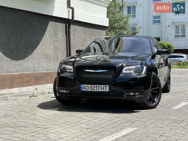 Чорний Крайслер 300C, об'ємом двигуна 3.61 л та пробігом 161 тис. км за 18999 $, фото 6 на Automoto.ua