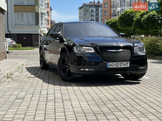 Чорний Крайслер 300C, об'ємом двигуна 3.61 л та пробігом 161 тис. км за 18999 $, фото 3 на Automoto.ua
