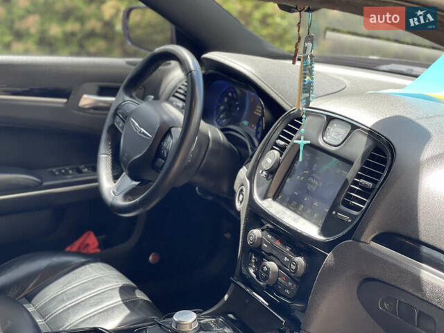 Чорний Крайслер 300C, об'ємом двигуна 3.61 л та пробігом 161 тис. км за 18999 $, фото 21 на Automoto.ua