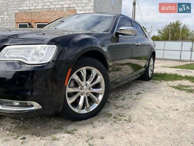 Черный Крайслер 300C, объемом двигателя 3.6 л и пробегом 175 тыс. км за 14900 $, фото 3 на Automoto.ua