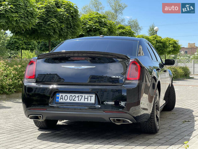 Чорний Крайслер 300C, об'ємом двигуна 3.61 л та пробігом 161 тис. км за 18999 $, фото 14 на Automoto.ua