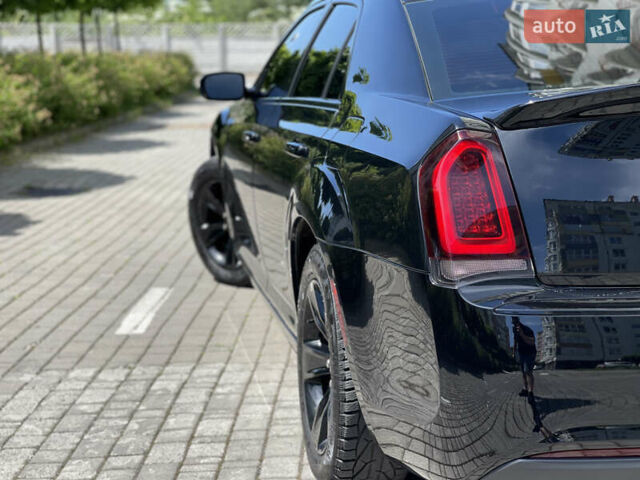 Чорний Крайслер 300C, об'ємом двигуна 3.61 л та пробігом 161 тис. км за 18999 $, фото 18 на Automoto.ua