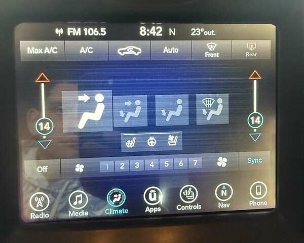 Черный Крайслер 300C, объемом двигателя 3.6 л и пробегом 175 тыс. км за 14900 $, фото 14 на Automoto.ua