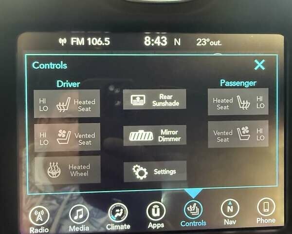 Черный Крайслер 300C, объемом двигателя 3.6 л и пробегом 175 тыс. км за 14900 $, фото 13 на Automoto.ua