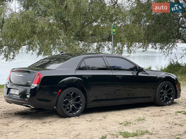 Черный Крайслер 300C, объемом двигателя 3.6 л и пробегом 65 тыс. км за 17000 $, фото 7 на Automoto.ua