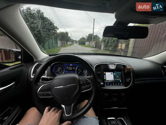 Черный Крайслер 300C, объемом двигателя 3.6 л и пробегом 65 тыс. км за 17000 $, фото 10 на Automoto.ua