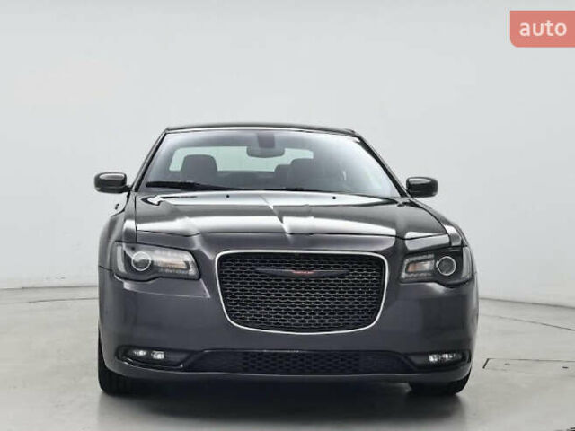 Черный Крайслер 300C, объемом двигателя 3.6 л и пробегом 79 тыс. км за 2900 $, фото 2 на Automoto.ua