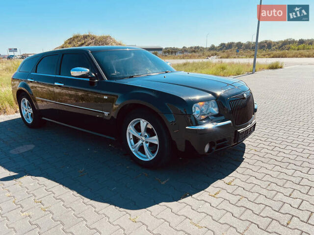 Черный Крайслер 300C, объемом двигателя 3 л и пробегом 300 тыс. км за 7999 $, фото 6 на Automoto.ua