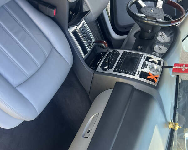 Черный Крайслер 300C, объемом двигателя 3 л и пробегом 300 тыс. км за 7999 $, фото 10 на Automoto.ua