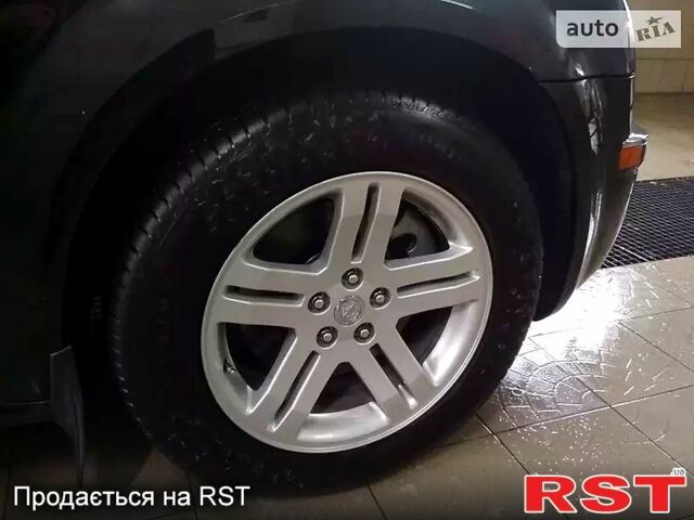 Черный Крайслер 300C, объемом двигателя 35 л и пробегом 325 тыс. км за 9200 $, фото 4 на Automoto.ua