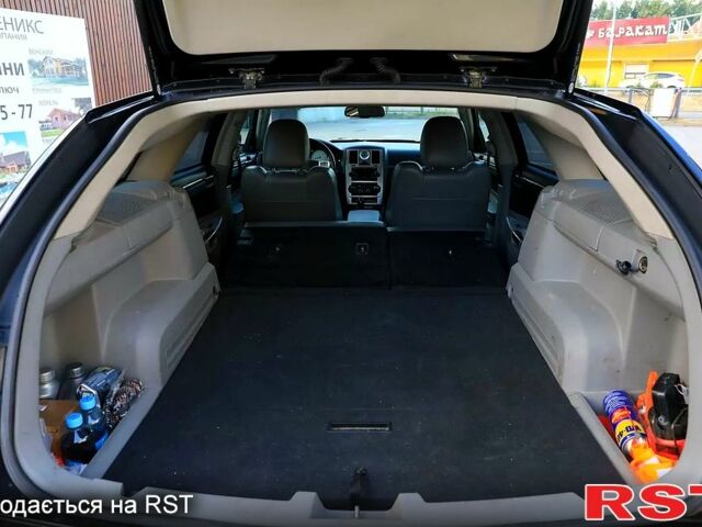 Черный Крайслер 300C, объемом двигателя 35 л и пробегом 325 тыс. км за 9200 $, фото 6 на Automoto.ua