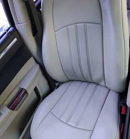 Черный Крайслер 300C, объемом двигателя 3.52 л и пробегом 225 тыс. км за 5500 $, фото 6 на Automoto.ua