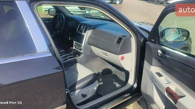 Крайслер 300C 2007 у Хмельницькому на Automoto.ua Чорний Крайслер 300C, об'ємом двигуна 3 л та пробігом 280 тис. км за 10800 $, фото 14 на Automoto.ua