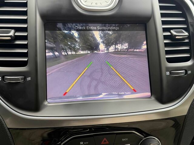 Червоний Крайслер 300C, об'ємом двигуна 3.6 л та пробігом 125 тис. км за 5500 $, фото 11 на Automoto.ua