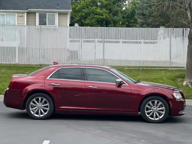 Червоний Крайслер 300C, об'ємом двигуна 3.6 л та пробігом 125 тис. км за 5500 $, фото 4 на Automoto.ua