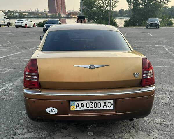 Крайслер 300C, объемом двигателя 2.7 л и пробегом 209 тыс. км за 4299 $, фото 4 на Automoto.ua