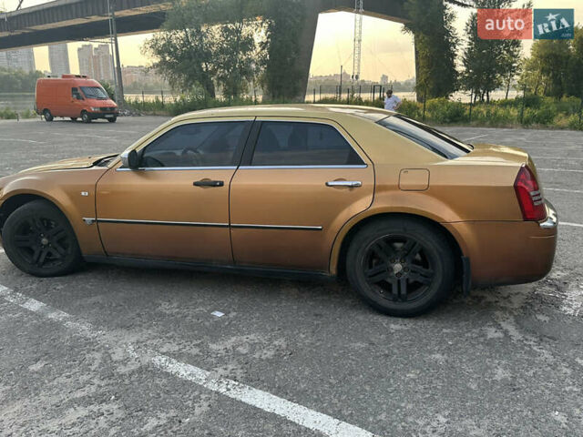 Крайслер 300C, объемом двигателя 2.7 л и пробегом 209 тыс. км за 4299 $, фото 5 на Automoto.ua