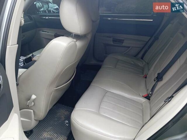 Крайслер 300C, объемом двигателя 3 л и пробегом 339 тыс. км за 8000 $, фото 14 на Automoto.ua