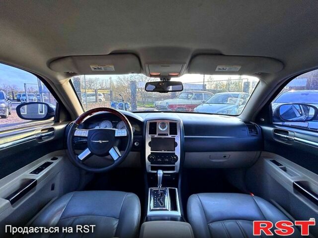 Крайслер 300C, об'ємом двигуна 27 л та пробігом 206 тис. км за 7700 $, фото 13 на Automoto.ua