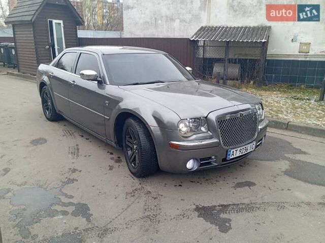 Крайслер 300C, объемом двигателя 3 л и пробегом 339 тыс. км за 8000 $, фото 3 на Automoto.ua