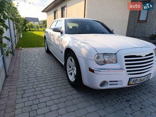 Крайслер 300C, об'ємом двигуна 2.7 л та пробігом 165 тис. км за 7000 $, фото 8 на Automoto.ua