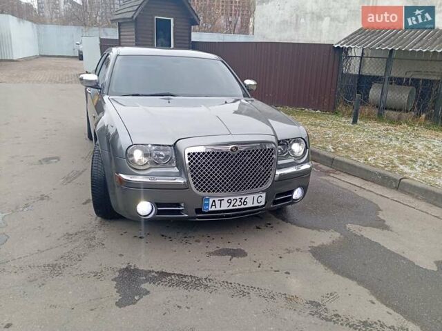 Крайслер 300C, объемом двигателя 3 л и пробегом 339 тыс. км за 7900 $, фото 1 на Automoto.ua