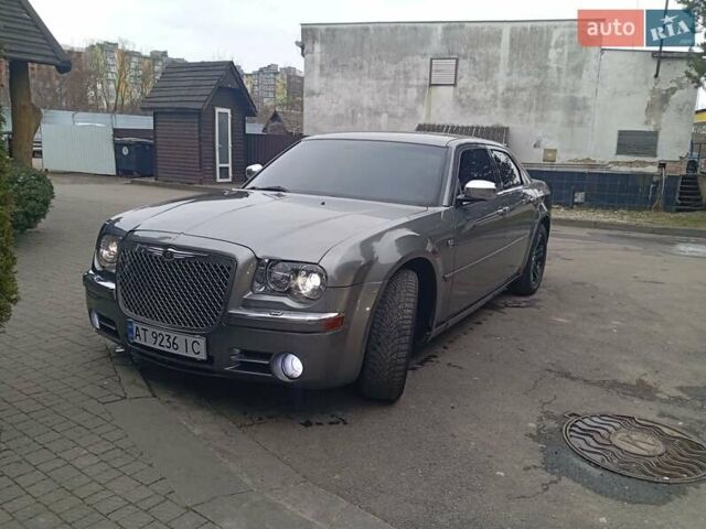 Крайслер 300C, объемом двигателя 3 л и пробегом 339 тыс. км за 8000 $, фото 9 на Automoto.ua