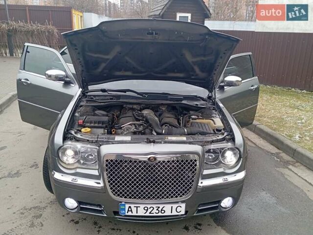 Крайслер 300C, объемом двигателя 3 л и пробегом 339 тыс. км за 7900 $, фото 21 на Automoto.ua