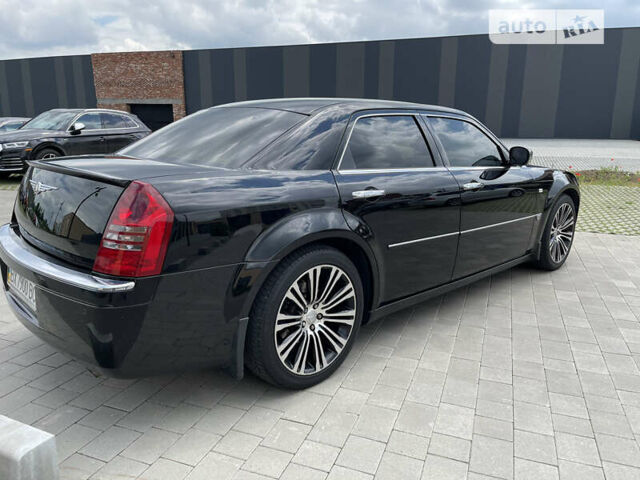 Крайслер 300C, объемом двигателя 2.7 л и пробегом 260 тыс. км за 9400 $, фото 7 на Automoto.ua