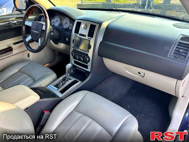Крайслер 300C, об'ємом двигуна 27 л та пробігом 206 тис. км за 7700 $, фото 11 на Automoto.ua
