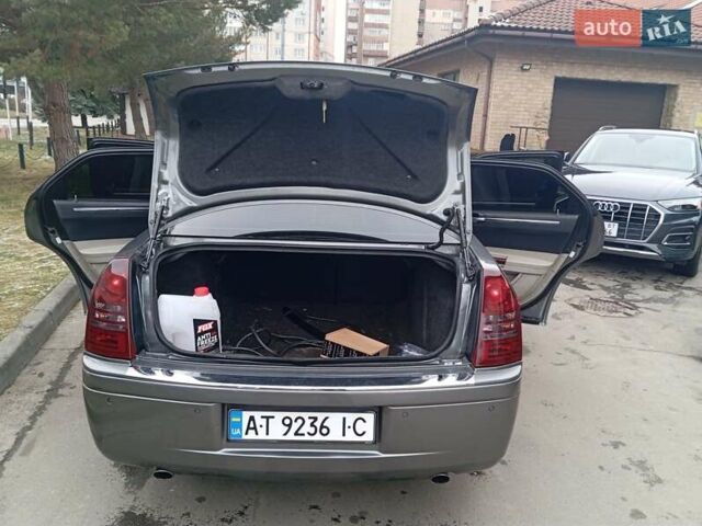 Крайслер 300C, объемом двигателя 3 л и пробегом 339 тыс. км за 8000 $, фото 23 на Automoto.ua