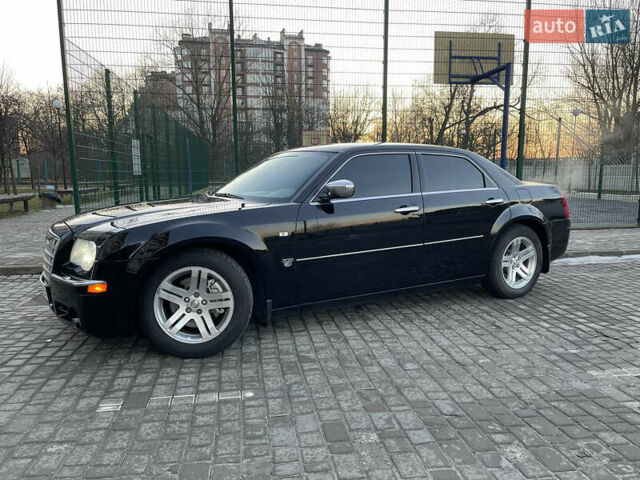 Крайслер 300C, объемом двигателя 2.7 л и пробегом 165 тыс. км за 9700 $, фото 13 на Automoto.ua