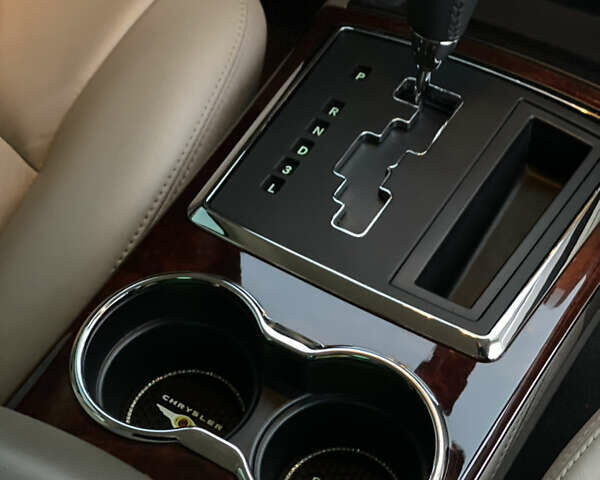 Крайслер 300C, объемом двигателя 2.7 л и пробегом 25 тыс. км за 35000 $, фото 8 на Automoto.ua