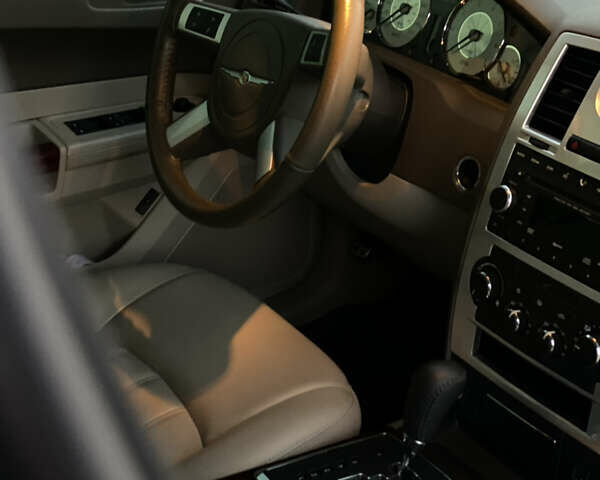 Крайслер 300C, объемом двигателя 2.7 л и пробегом 25 тыс. км за 35000 $, фото 6 на Automoto.ua