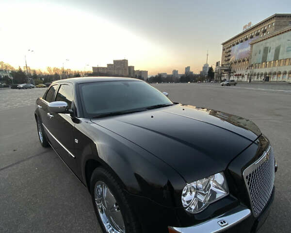 Крайслер 300C, объемом двигателя 2.7 л и пробегом 25 тыс. км за 35000 $, фото 5 на Automoto.ua