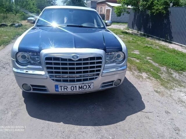 Серый Крайслер 300C, объемом двигателя 3 л и пробегом 222 тыс. км за 2903 $, фото 5 на Automoto.ua