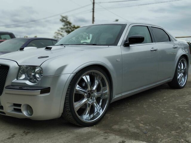 Серый Крайслер 300C, объемом двигателя 3 л и пробегом 3 тыс. км за 4500 $, фото 13 на Automoto.ua