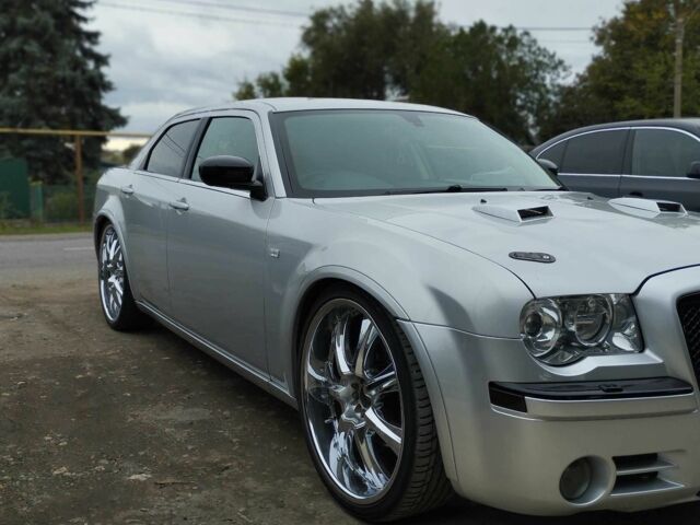 Серый Крайслер 300C, объемом двигателя 3 л и пробегом 3 тыс. км за 4500 $, фото 12 на Automoto.ua