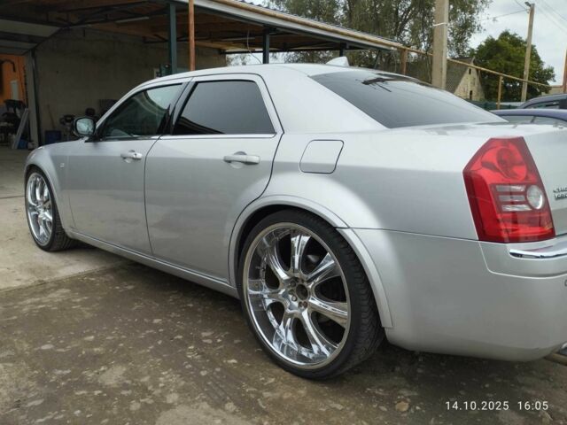 Серый Крайслер 300C, объемом двигателя 3 л и пробегом 3 тыс. км за 4500 $, фото 10 на Automoto.ua