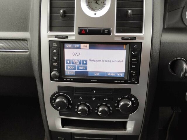 Серый Крайслер 300C, объемом двигателя 3 л и пробегом 3 тыс. км за 4500 $, фото 6 на Automoto.ua