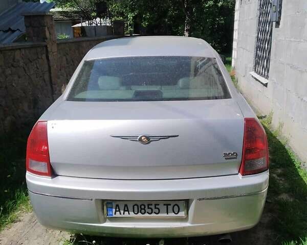 Сірий Крайслер 300C, об'ємом двигуна 3.5 л та пробігом 210 тис. км за 5100 $, фото 2 на Automoto.ua