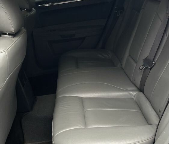 Крайслер 300C 2004 у Кременчуге на Automoto.ua Сірий Крайслер 300C, об'ємом двигуна 3.5 л та пробігом 290 тис. км за 9500 $, фото 11 на Automoto.ua