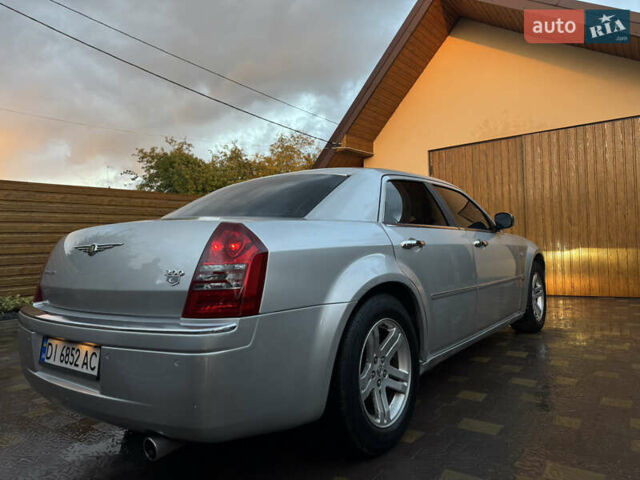 Серый Крайслер 300C, объемом двигателя 2.74 л и пробегом 398 тыс. км за 4950 $, фото 18 на Automoto.ua