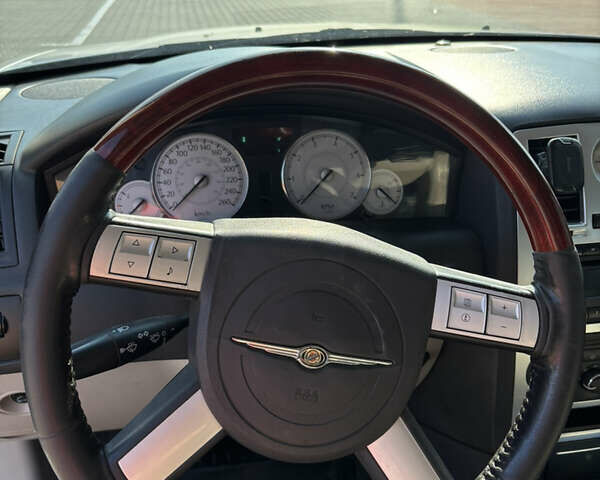 Серый Крайслер 300C, объемом двигателя 2.74 л и пробегом 300 тыс. км за 6850 $, фото 18 на Automoto.ua