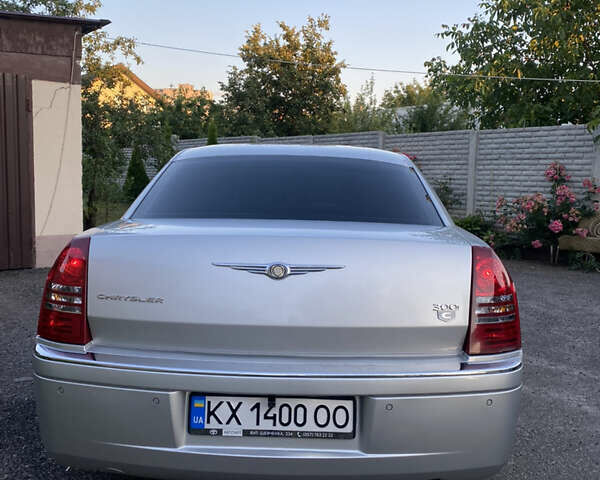Сірий Крайслер 300C, об'ємом двигуна 3.52 л та пробігом 265 тис. км за 7700 $, фото 6 на Automoto.ua